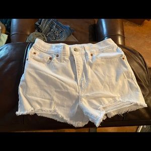 Levi’s shorts White